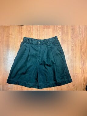 Vintage Double Pleaded Liz Claiborne (Liz Wear) Denim Shorts 100% Cotton Size 10